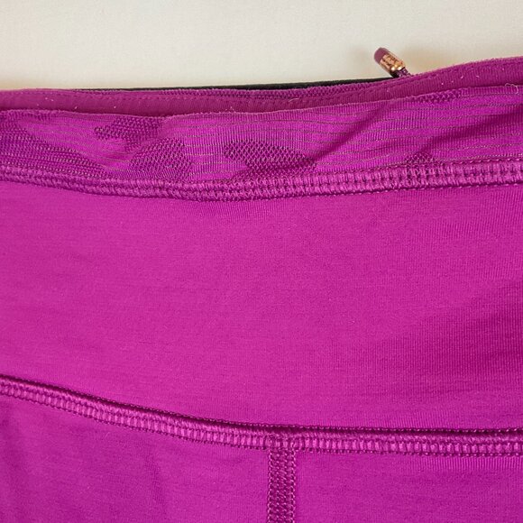 Lululemon Run For Days Cropped Leggings 8 Regal Plum Camo Trim Zipper Pocket - Picture 6 of 11
